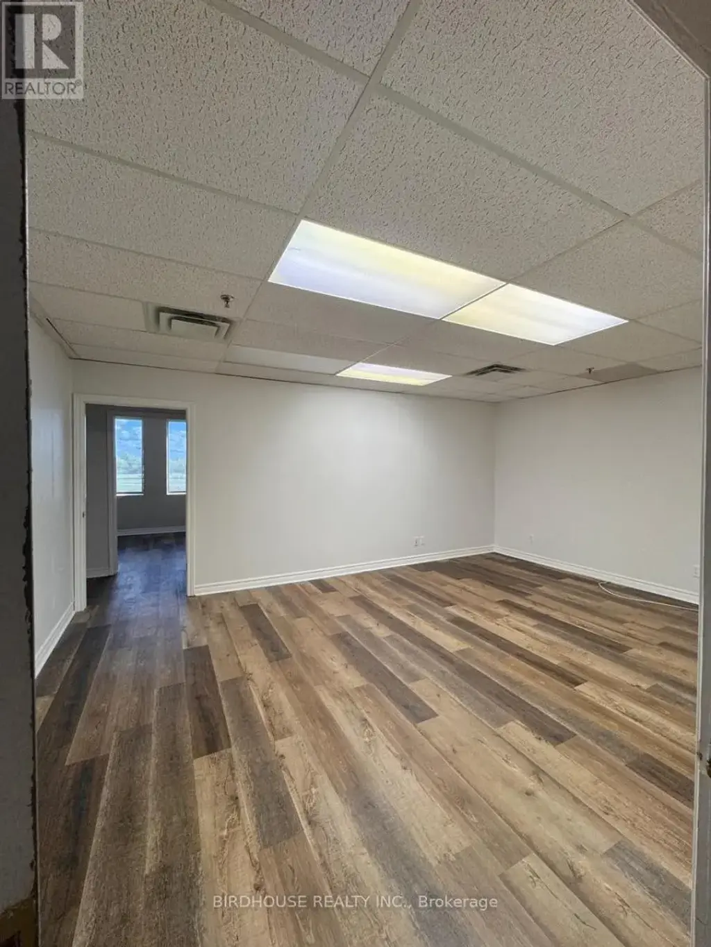 210 - 55 Mary Street W, Kawartha Lakes (Lindsay)